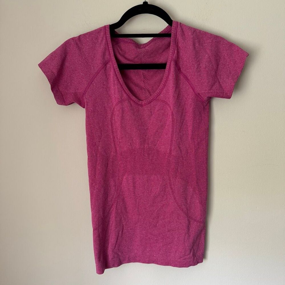 Lululemon Swiftly Tech V-Neck Short Sleeve Shirt Pink Athletic Top Size 4